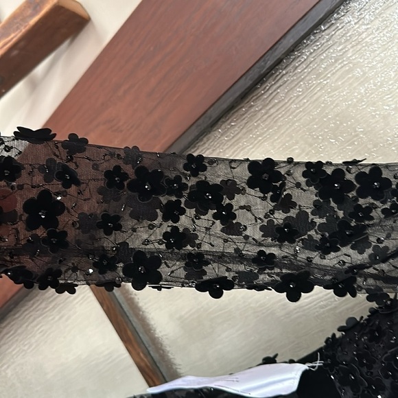 Mac Duggal 67502D Floral Appliques V-Neck Dress size 6 NEW $798 - Picture 11 of 11